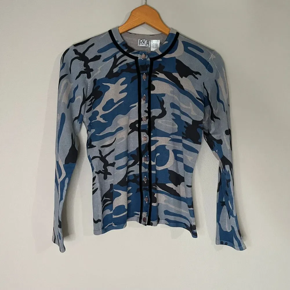 Vintage IRKA by SSG Button Front Cardigan Sweater Womens Large‎ Camo Print Silk